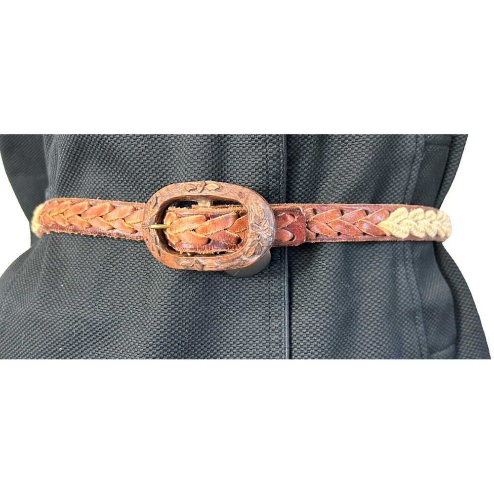 90s Leather Belt Braided Jute Oval WoodFloral Etched Buckle S 30-33" EUC